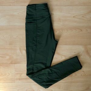 Victoria Sport Total Knockout Leggings